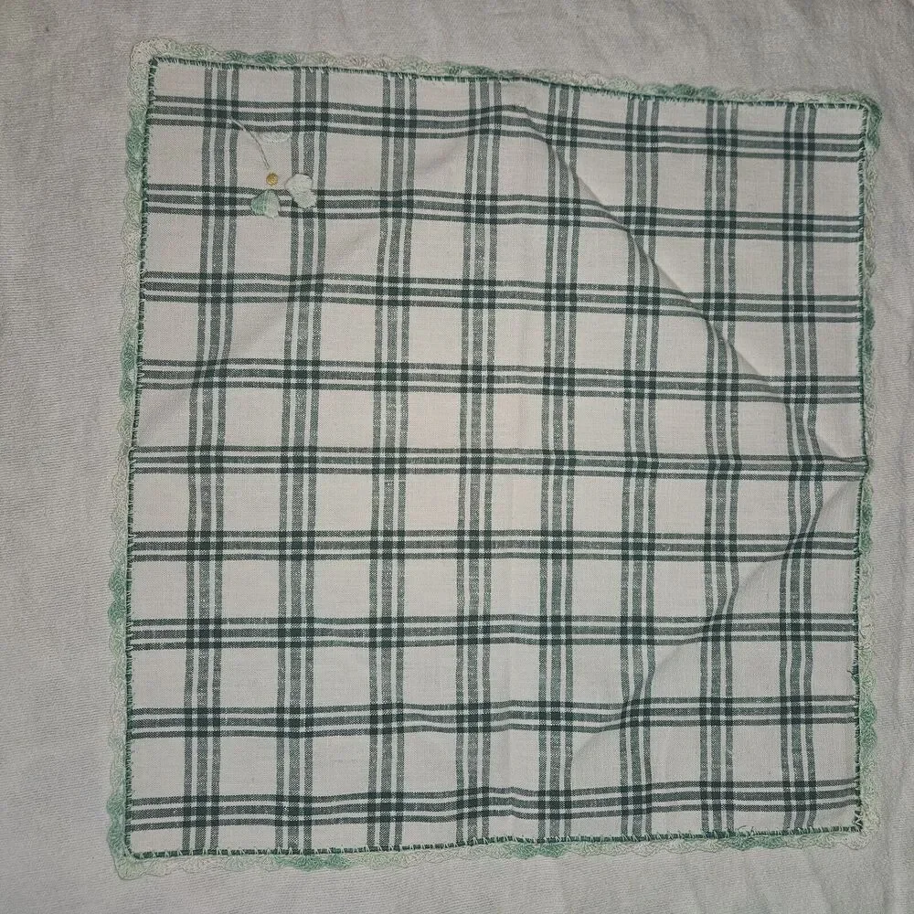 Vintage Set Of 4 Embroidered Clover Napkins Irish Crochet Cottagecore Farmhouse